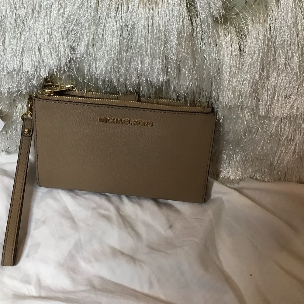 MK khaki jet set double zip wristlet - Picture 1 of 4